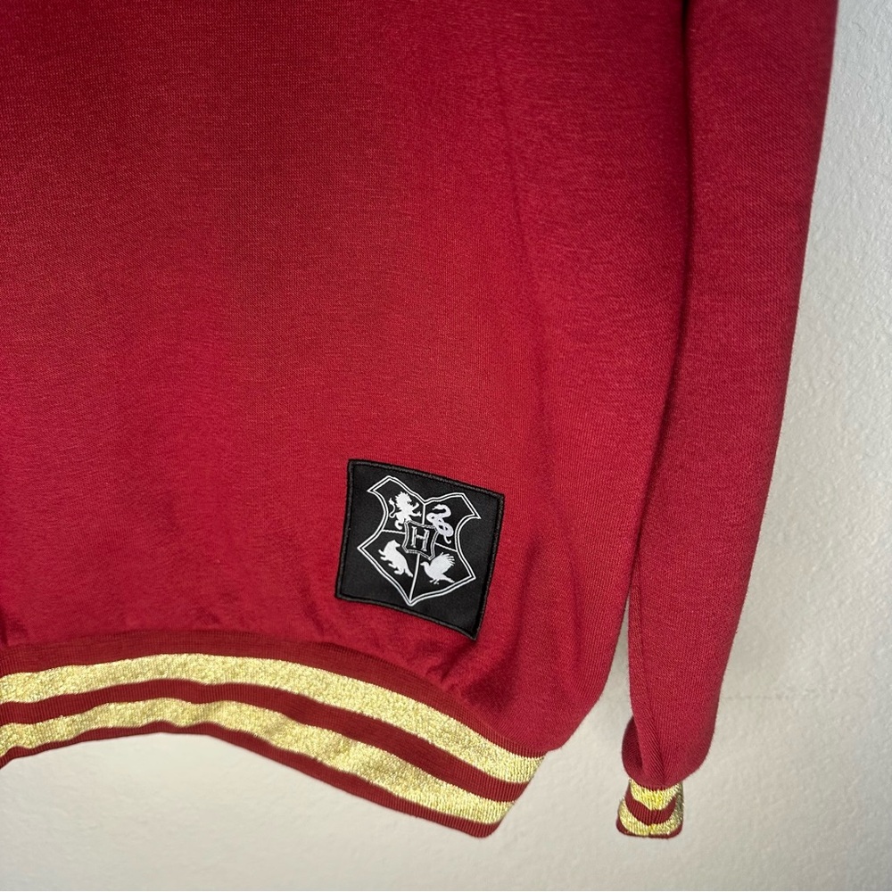 Rare Harry Potter Gryffindor Crewneck Sweater with Gold striped Hem lines SZ MD - Picture 2 of 5
